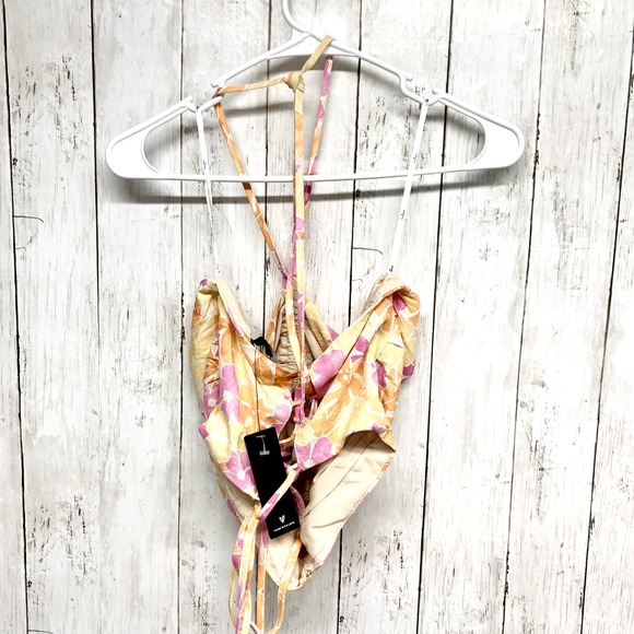 Lulus Cropped Women Size M Floral Halter Tied Neck Rutched Front Open Back NWT - Picture 4 of 4